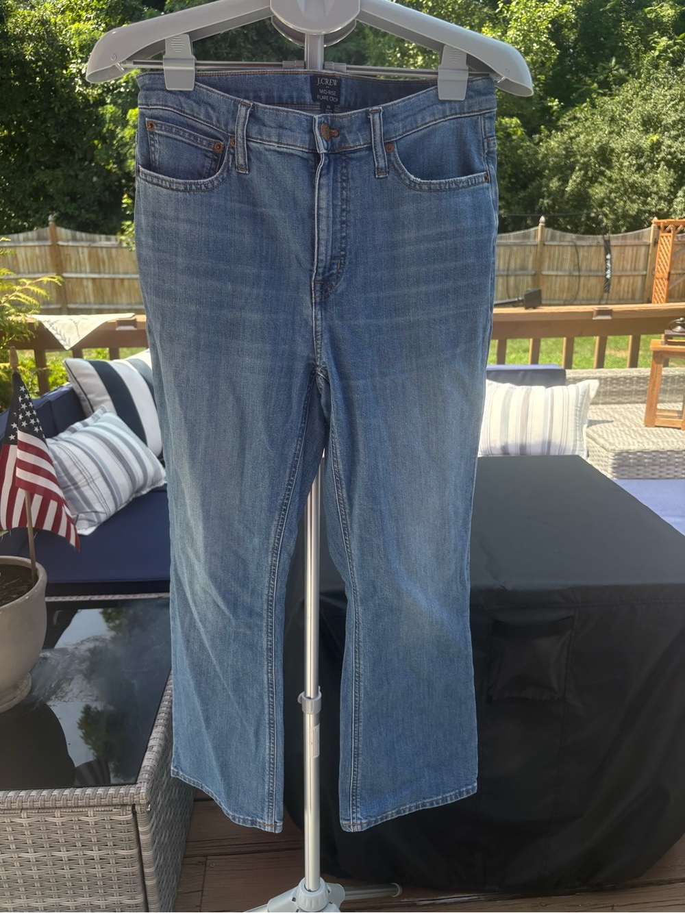 J.Crew Mid-Rise Flare Crop Jeans - Size 29 - Picture 7 of 7